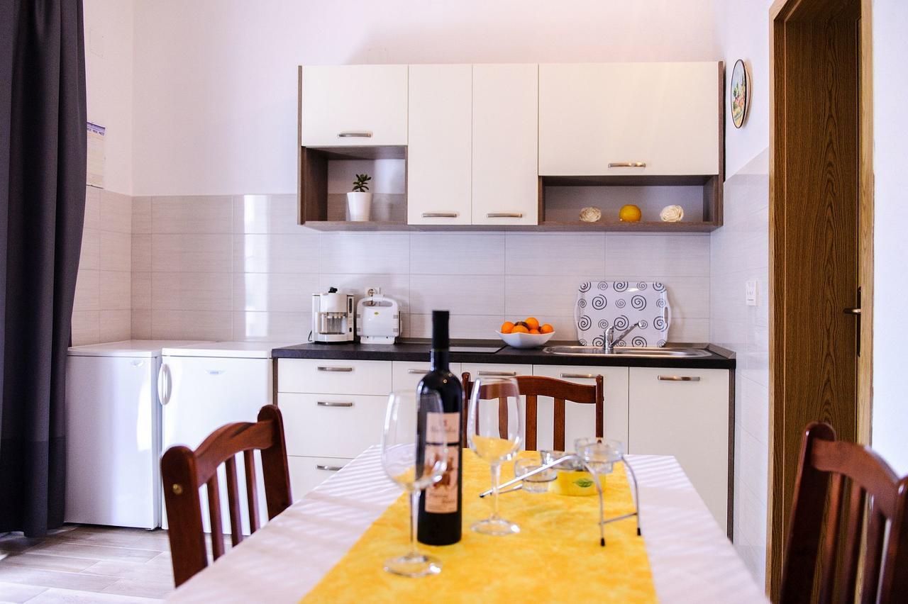 Apartments Mila Marina Ngoại thất bức ảnh